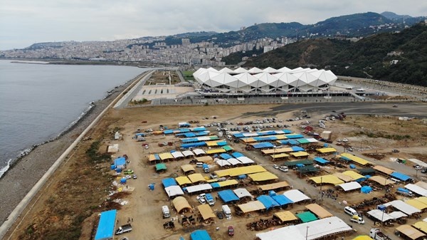 Trabzon'da kurban pazarının gözdesi! Tam Bir Ton100 Kilo 14