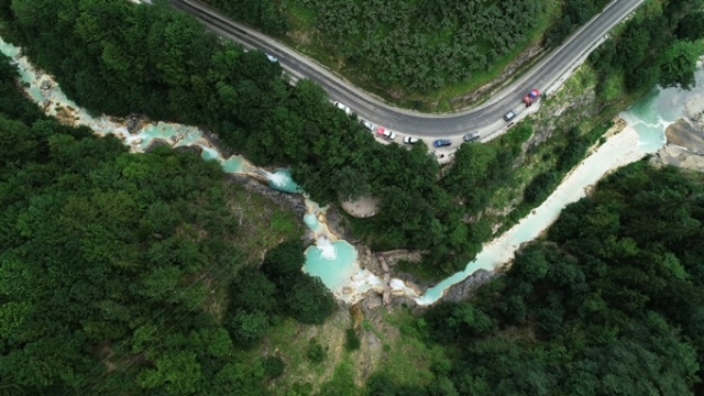 Mavigöl kendine hayran bırakıyor 14