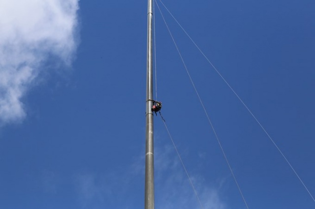 İpi kopan Türk bayrağını dağcılar göndere çekti 1