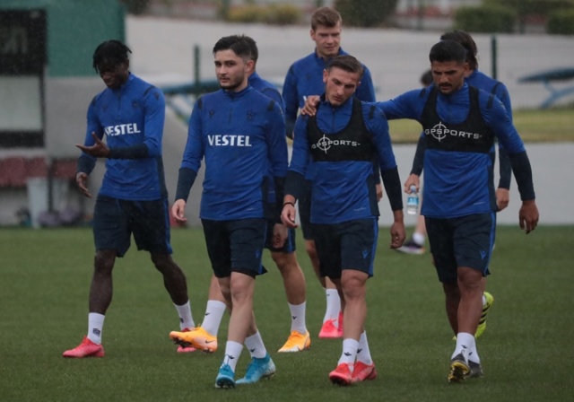 Trabzonspor sahaya indi 11