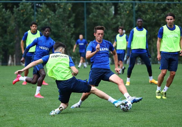 Trabzonspor Eddie Newton yönetimindehazırlıklarını sürdürüyor. 18 Ağustos 2020 35