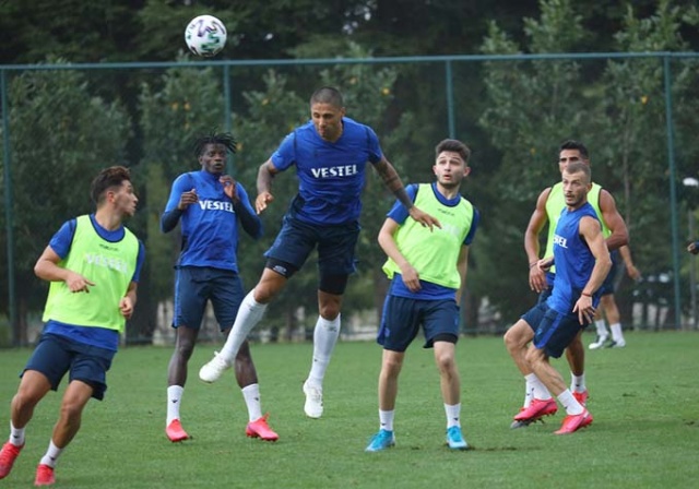 Trabzonspor Eddie Newton yönetimindehazırlıklarını sürdürüyor. 18 Ağustos 2020 32