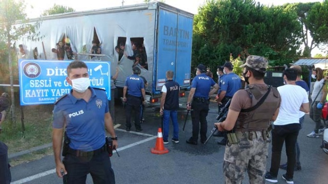 Karadeniz Sahil Yolunda 115 göçmen ölmek üzereyken böyle bulundu 11