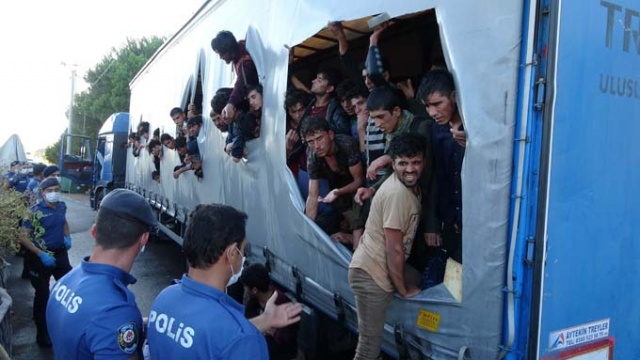 Karadeniz Sahil Yolunda 115 göçmen ölmek üzereyken böyle bulundu 13