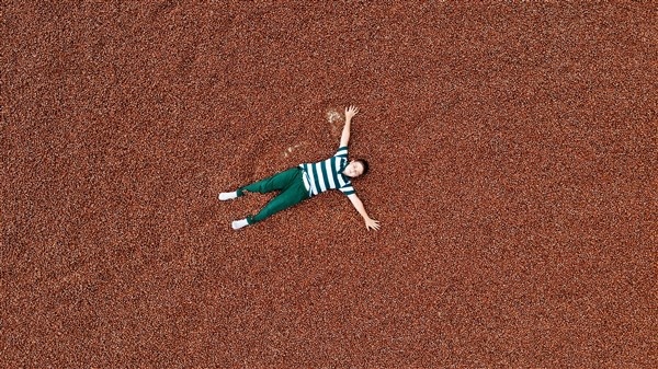 Fındıklarını kurutmak için 100 kilometre yol gidiyorlar 13