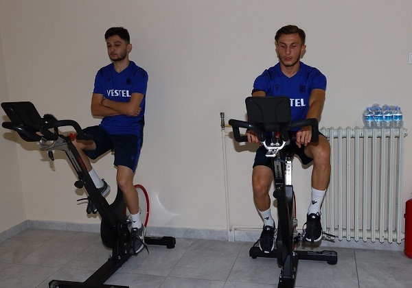 Trabzonspor'da futbolcular 2020-2021sezonu öncesi testten geçti 11