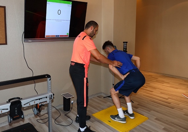 Trabzonspor'da futbolcular 2020-2021sezonu öncesi testten geçti 12