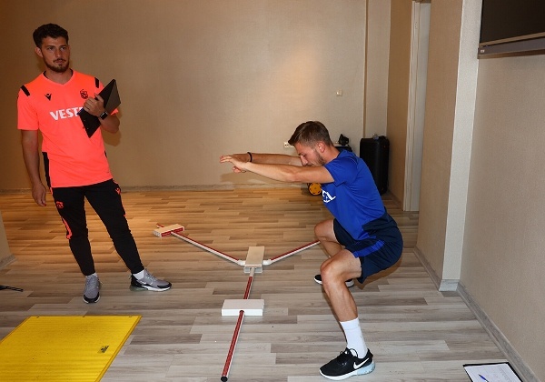 Trabzonspor'da futbolcular 2020-2021sezonu öncesi testten geçti 7