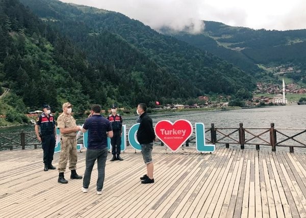 Trabzon’da koronavirüs denetimi! Bütün protokol sahada 25