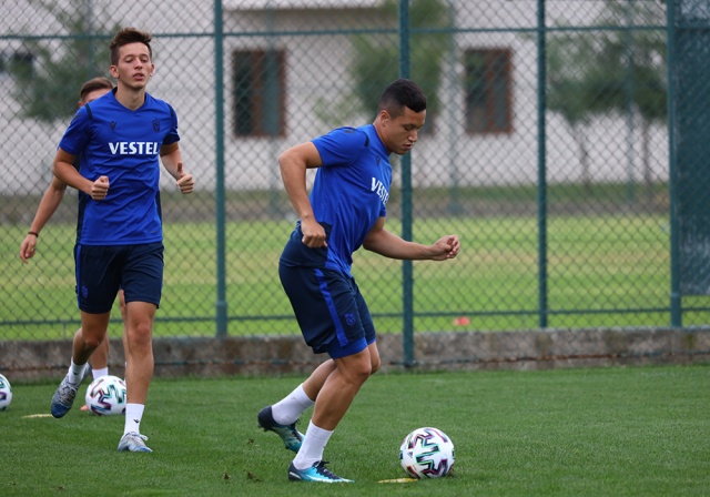 Trabzonspor günün ilk antrenmanını tamamladı 7