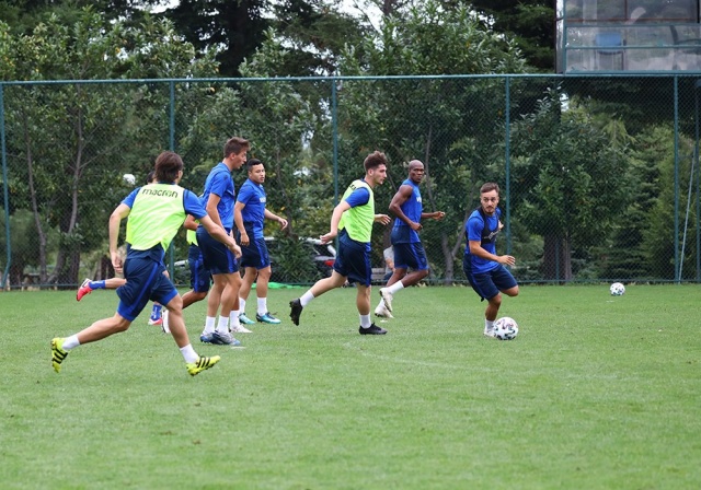 Trabzonspor günün ilk antrenmanını tamamladı 3