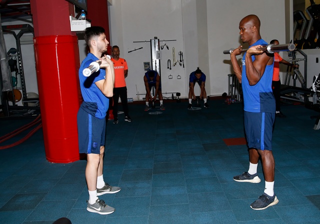 Trabzonspor Eddie Newton yönetiminde kuvvet depoladı 13