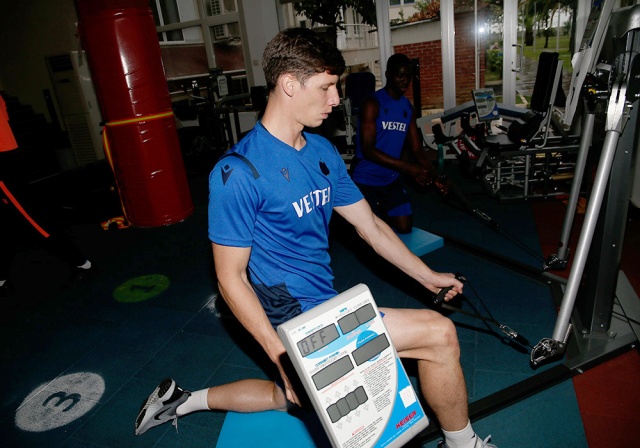 Trabzonspor Eddie Newton yönetiminde kuvvet depoladı 8