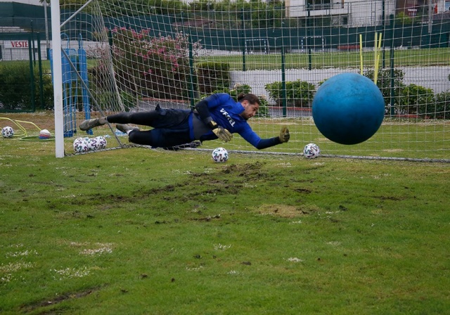 Trabzonspor Eddie Newton yönetiminde kuvvet depoladı 3