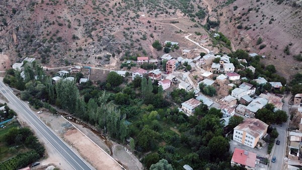 Türbesi de hayatı da ilgi çekiyor 6