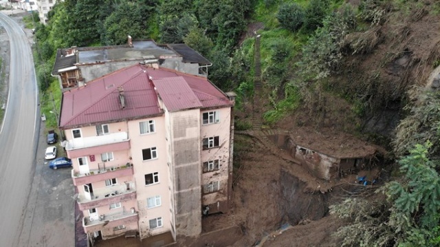 Tehlike altındaki binalar gece yarısı boşaltılmıştı, işte o bölgenin durumu 2