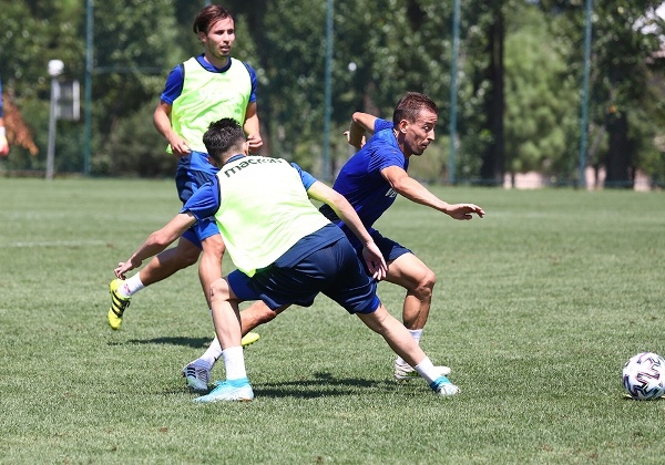 Trabzonspor Yeni sezon hazırlıklarını Mehmet Ali Yılmaz Tesisleri'nde sürdürüyor. 4