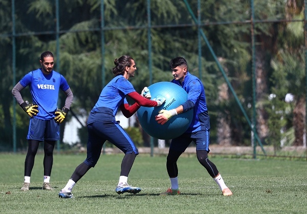 Trabzonspor Yeni sezon hazırlıklarını Mehmet Ali Yılmaz Tesisleri'nde sürdürüyor. 3
