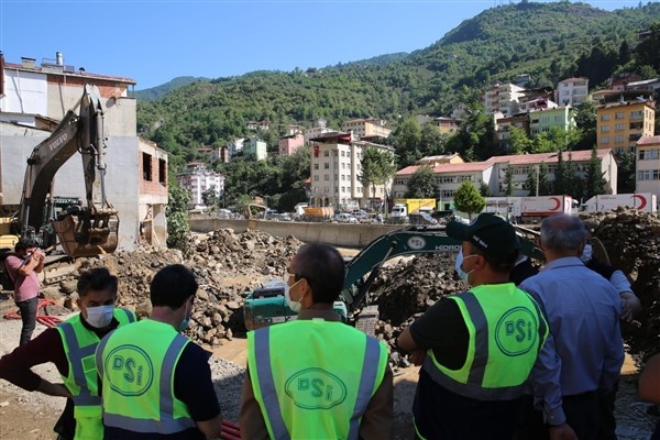 Giresun'daki sel felaketinin etkileri görüntülendi 4