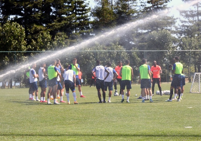 Trabzonspor'da hazırlıklar devam ediyor! Yıldız isim geri döndü 8