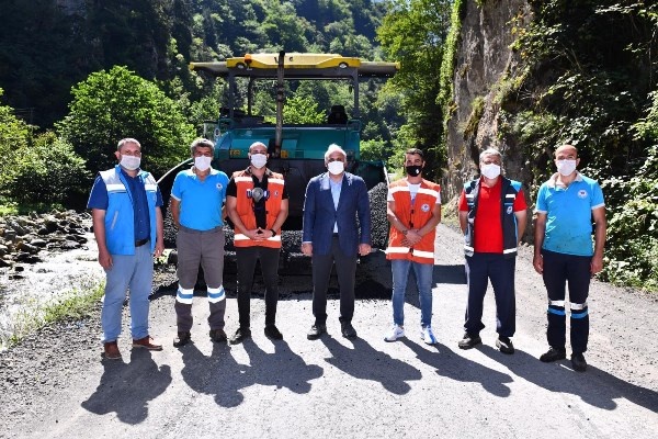 Başkan Zorluoğlu Santa Grup Yolu'nda incelemelerde bulundu 3