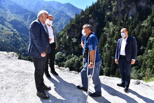 Başkan Zorluoğlu Santa Grup Yolu'nda incelemelerde bulundu 11