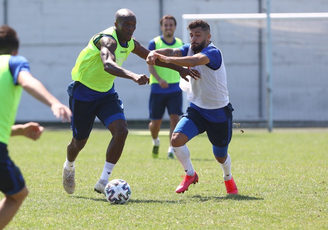 Fırtına’da Sabah Mesaisi: Dayanıklılık ve Kondisyon Ön Planda 13