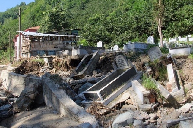 Seli yaşayan köylüler o korku dolu anları anlattılar 9