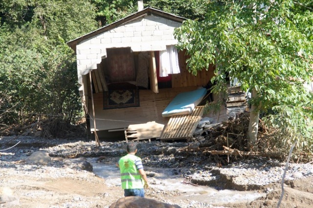 Seli yaşayan köylüler o korku dolu anları anlattılar 10