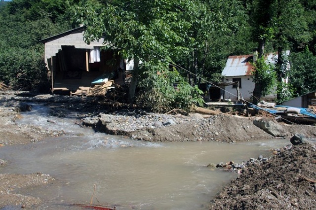 Seli yaşayan köylüler o korku dolu anları anlattılar 8
