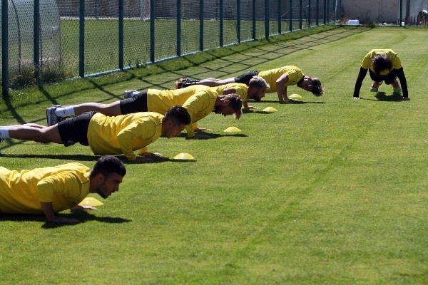 Hekimoğlu Trabzon'da kamp tam gaz 6