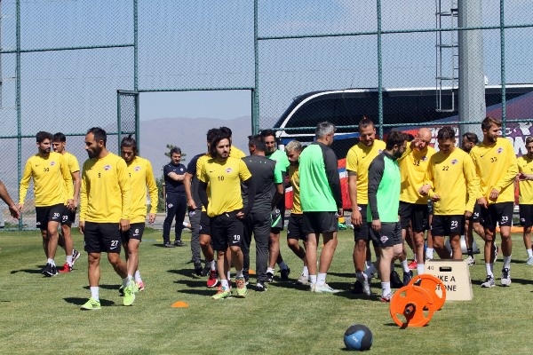 Hekimoğlu Trabzon'da kamp tam gaz 9