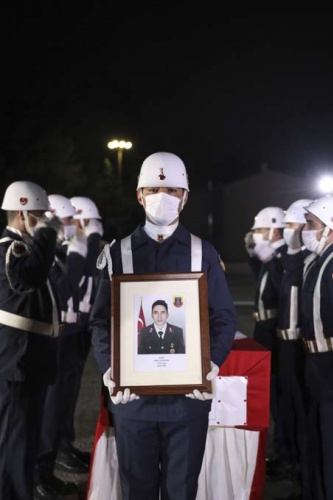 Giresun şehidi Uzman Çavuş Aykut Variyenli memleketine uğurlandı 5