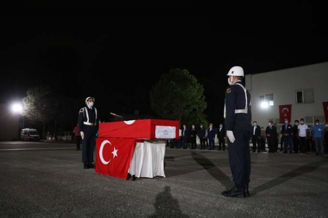 Giresun şehidi Uzman Çavuş Aykut Variyenli memleketine uğurlandı 6