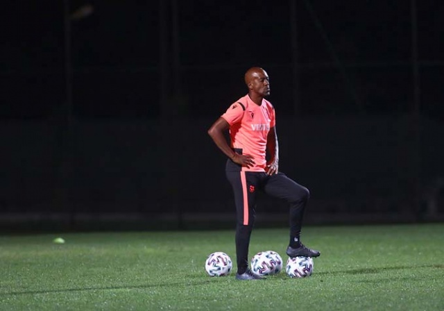 Trabzonspor, Süper Lig hazırlıklarını taktik çalışmayla sürdürdü 15