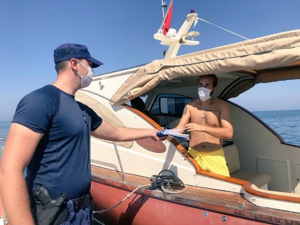 Trabzon’da 18 ilçede eş zamanlı Koronavirüs denetimi 52