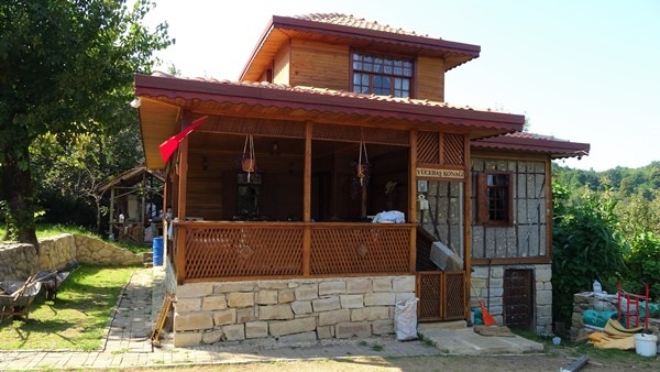 150 yıllık evler hala ayakta! Çimento ve çivi kullanılmadan yapıldılar 2