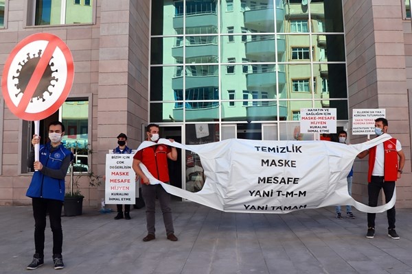 Gümüşhane'de dev maske ile sokak sokak gezdiler 9