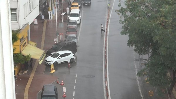 Samsun'da ani sağanak hazırlıksız yakaladı 2