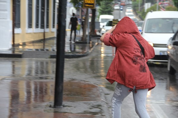 Samsun'da ani sağanak hazırlıksız yakaladı 6