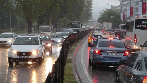 Ordu'yu sağanak vurdu 3