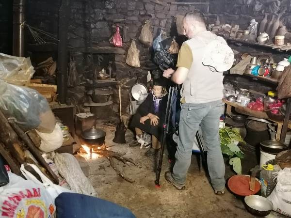 Trabzon'da yaylada tek başına yaşayan ‘Robinson Nine’nin hayatı belgeselde 5