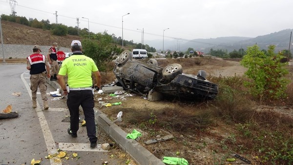 Samsun'da izin dönüşü kaza! 35 metre takla attı 3