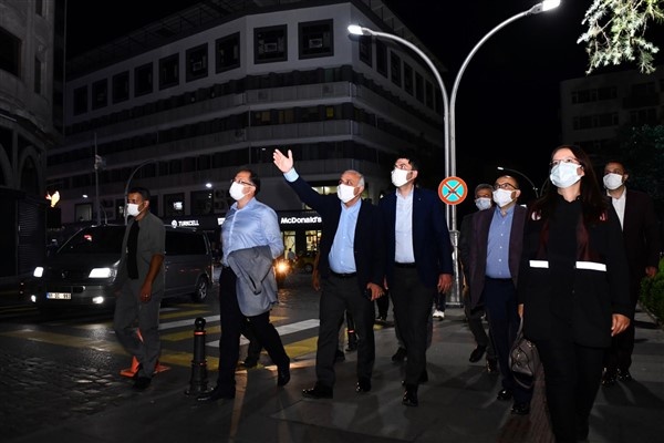 Bakan Kurum Meydan Parkı'nı inceledi 4