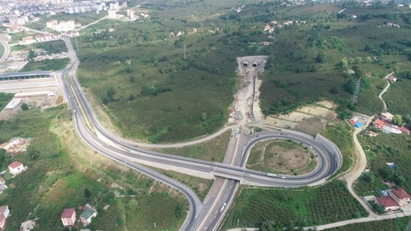 Doğu Karadeniz'de en pahalı çevre yolunda 2. etap çalışmaları başladı 3