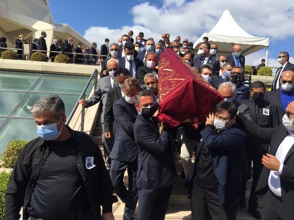 İş kadını Suna Kıraç son yolculuğuna uğurlandı 2