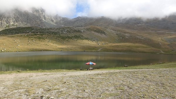 Trabzon'da 2 bin 740 rakımda bulunan Aygır Gölü’nü de kirletmeyi başardık! 8