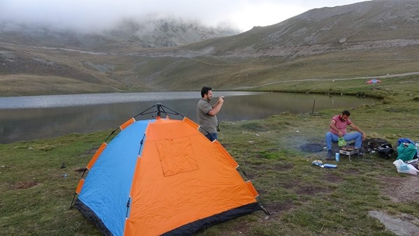 Trabzon'da 2 bin 740 rakımda bulunan Aygır Gölü’nü de kirletmeyi başardık! 4
