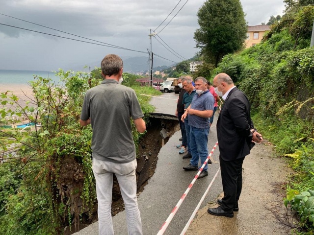 Rize'de şiddetli yağmur heyelanlara neden oldu 5