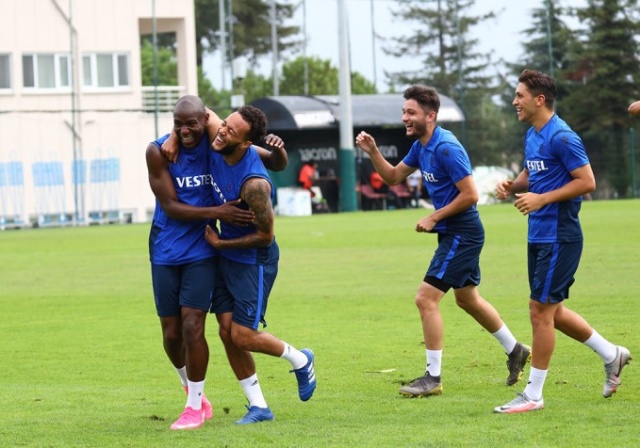 Trabzonspor'da neşeli antrenman 22
